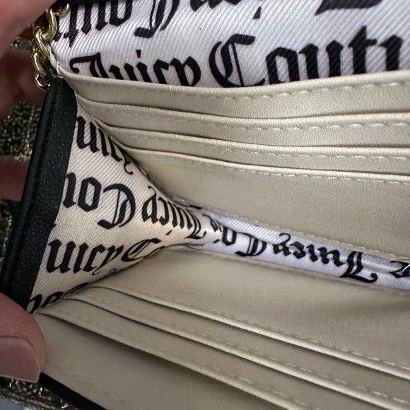 Juicy Couture Y2K Vintage Quilted wallet with attached heart mirror - Picture 4 of 13